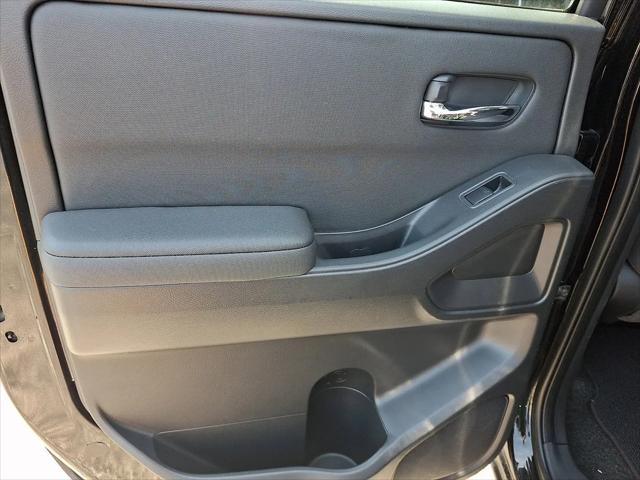 2024 Nissan Frontier Crew Cab SV 4x2
