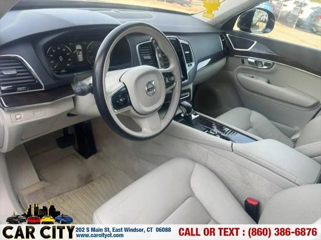 2016 Volvo XC90 T6 Momentum