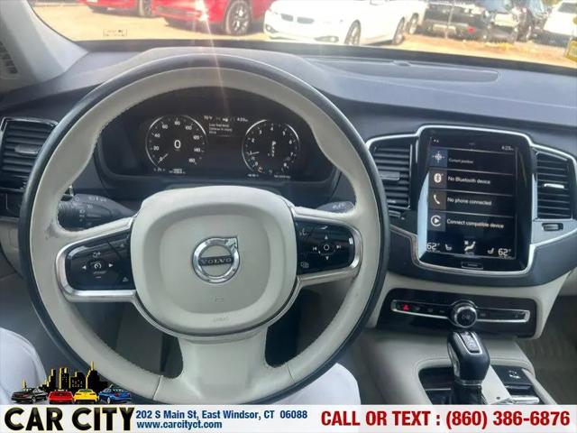 2016 Volvo XC90 T6 Momentum