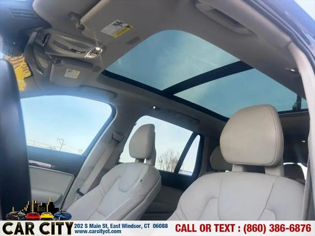 2016 Volvo XC90 T6 Momentum