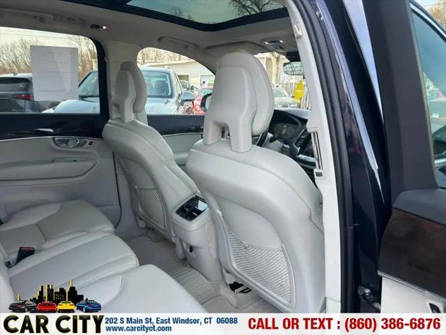 2016 Volvo XC90 T6 Momentum