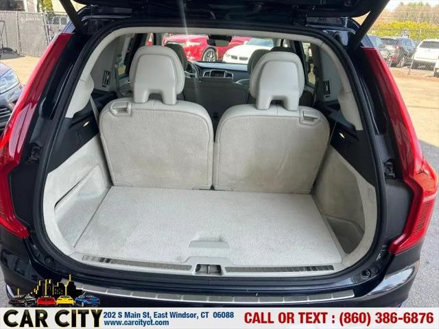 2016 Volvo XC90 T6 Momentum