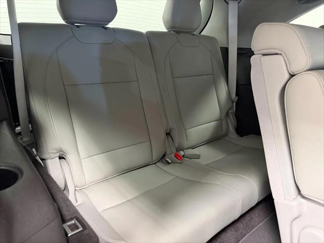 2016 Acura MDX Technology & AcuraWatch Plus Packages