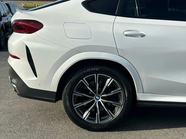 2021 BMW X6 M50i