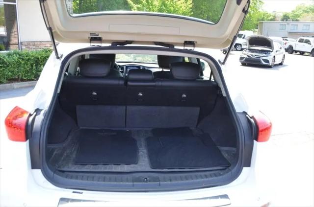 2017 INFINITI QX50 Standard