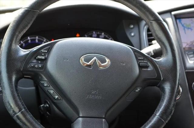 2017 INFINITI QX50 Standard