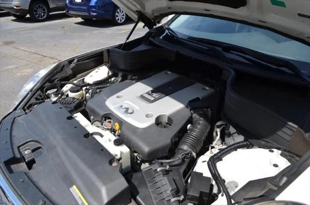 2017 INFINITI QX50 Standard