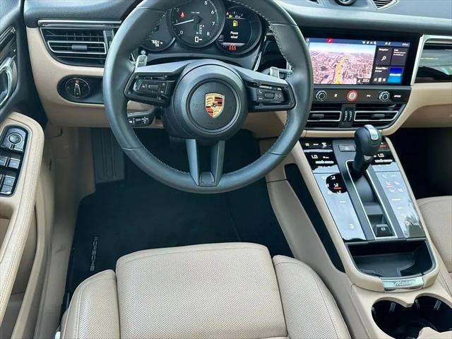 2025 Porsche Macan Macan