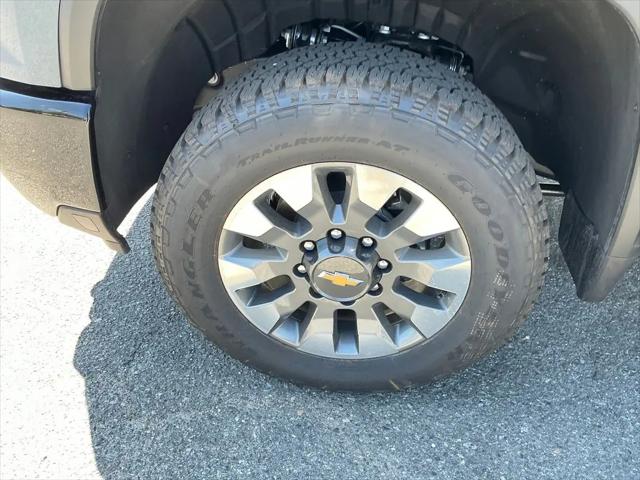 2026 Chevrolet Silverado 2500HD Crew Cab, Standard Bed, WT, 4WD