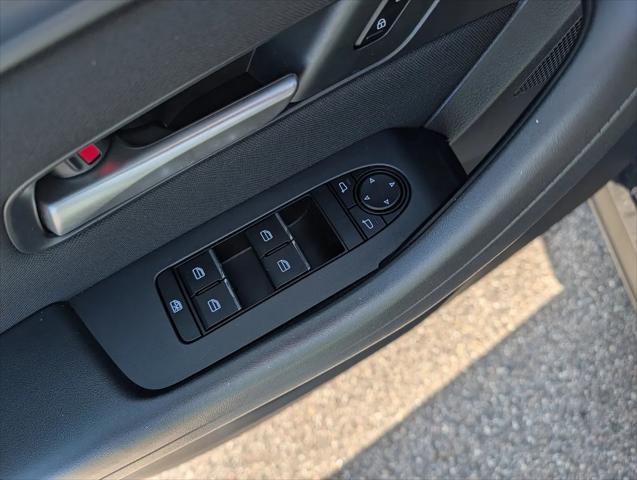 2024 Mazda X-90 3.3 Turbo Select