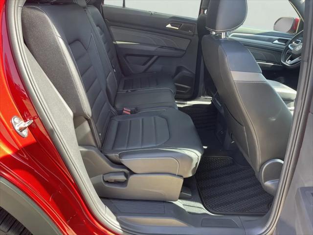 2023 Volkswagen Atlas Cross Sport 3.6L V6 SEL Premium R-Line