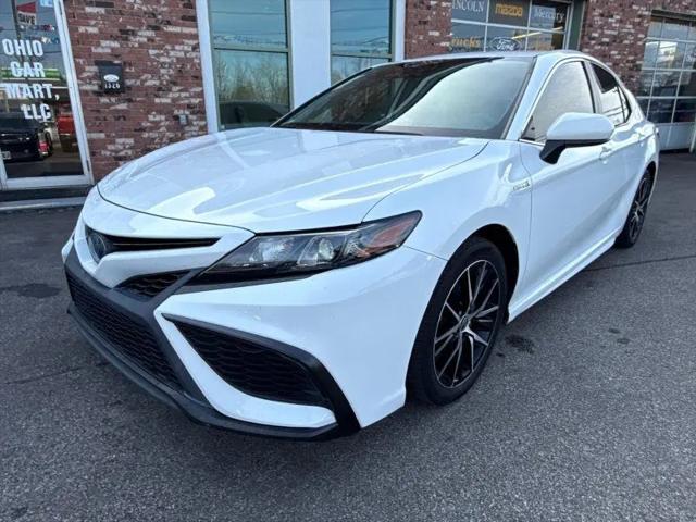 2021 Toyota Camry SE Hybrid for sale in Elyria, OH