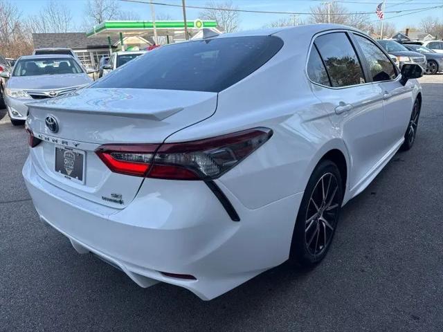 2021 Toyota Camry SE Hybrid