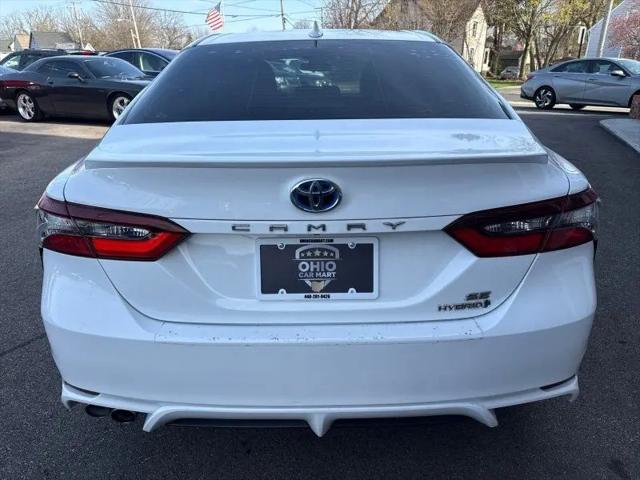 2021 Toyota Camry SE Hybrid