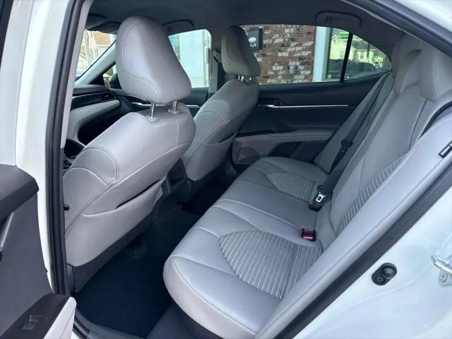 2021 Toyota Camry SE Hybrid