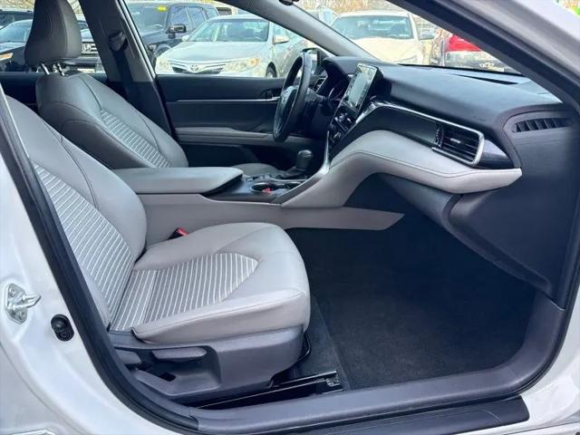 2021 Toyota Camry SE Hybrid