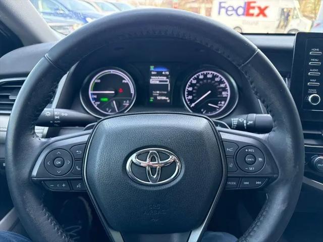 2021 Toyota Camry SE Hybrid