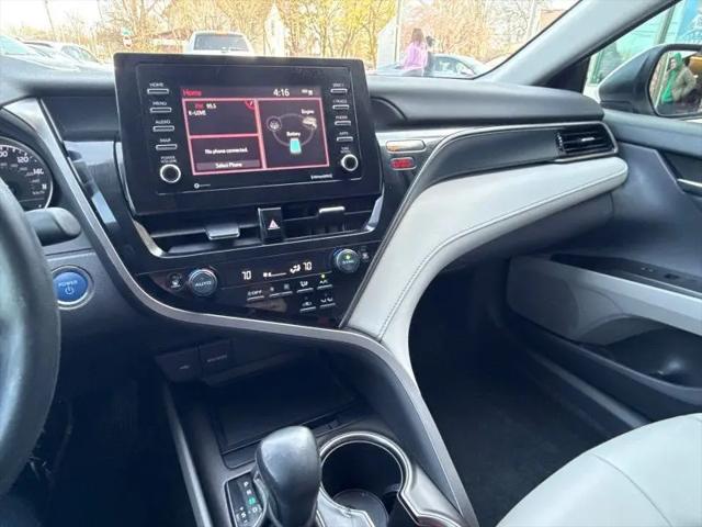 2021 Toyota Camry SE Hybrid