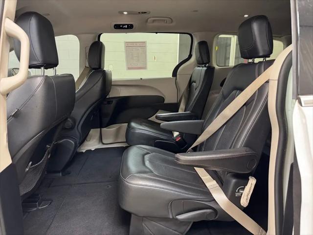 2020 Chrysler Pacifica Touring L