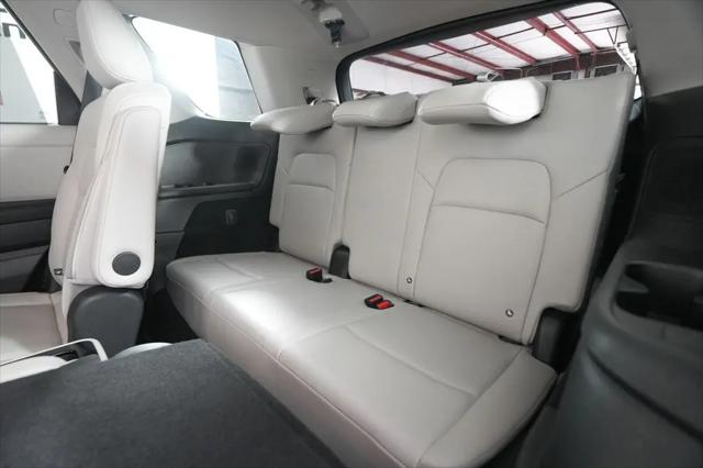2024 Nissan Pathfinder SL FWD