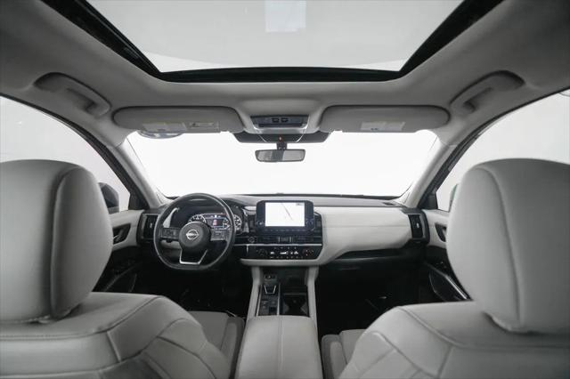 2024 Nissan Pathfinder SL FWD