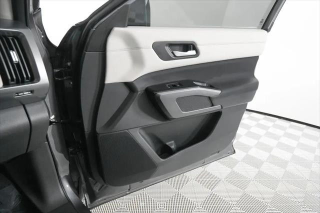 2024 Nissan Pathfinder SL FWD