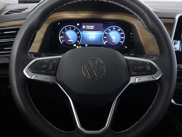 2026 Volkswagen Atlas SE with Technology