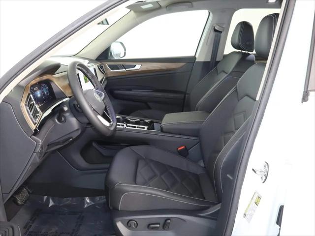 2026 Volkswagen Atlas SE with Technology