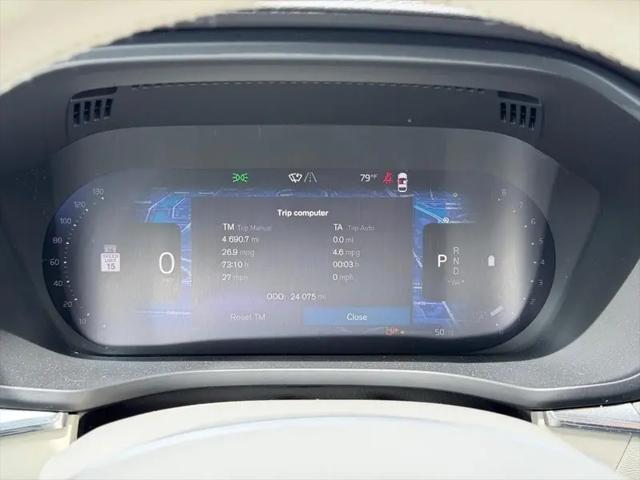 2023 Volvo XC60 B5 Ultimate Bright Theme
