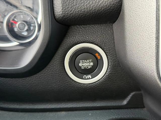 2025 Ram 1500 Big Horn Crew Cab 4x4 5'7" Box