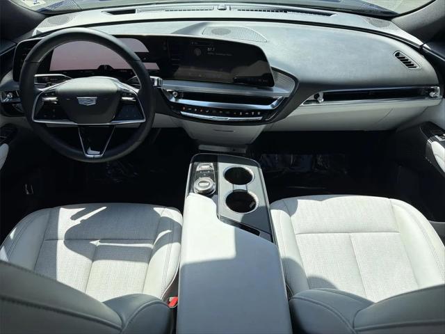 2024 Cadillac iQ Sport w/1SF