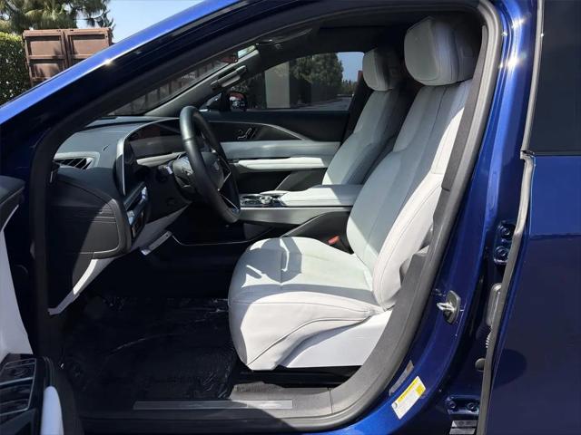 2024 Cadillac iQ Sport w/1SF