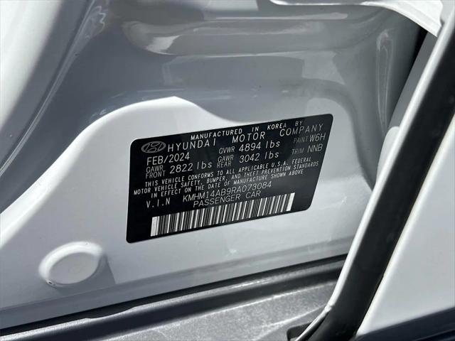 2024 Hyundai IONIQ 6 SE Standard Range