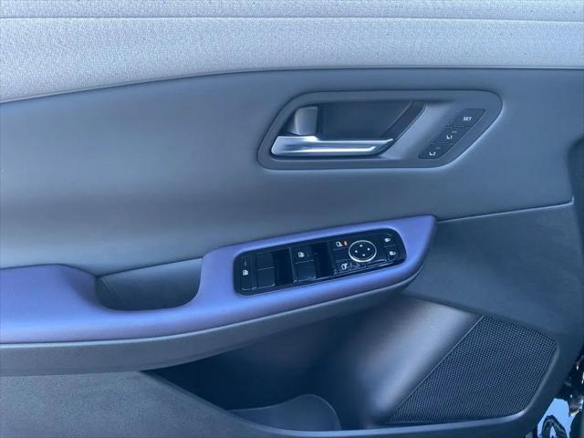 2026 Nissan LEAF PLATINUM+