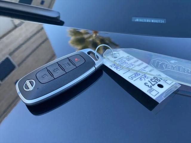 2026 Nissan LEAF PLATINUM+