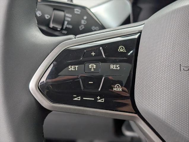 2025 Volkswagen ID. Buzz Pro S Plus with 4MOTION