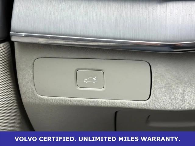 2023 Volvo XC90 B5 Core