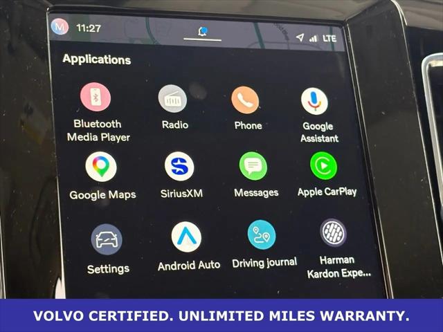 2023 Volvo XC40 B5 Ultimate Dark Theme