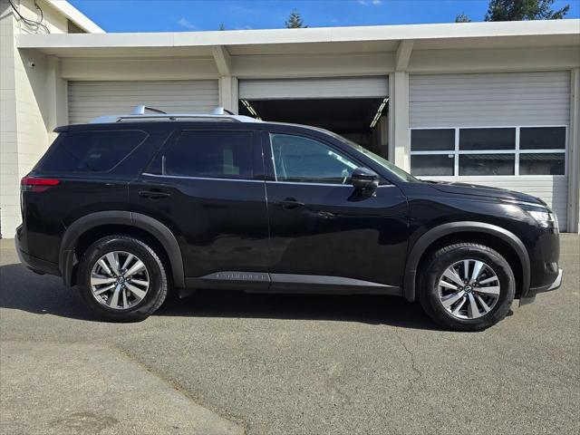 2022 Nissan Pathfinder SL 4WD