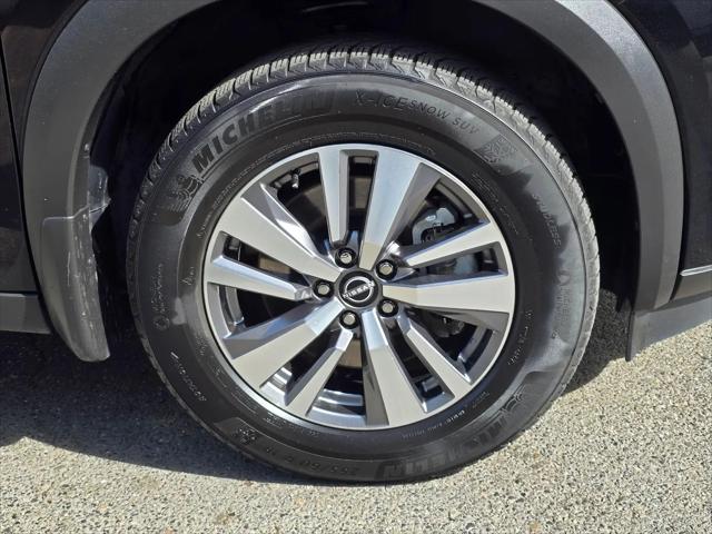 2022 Nissan Pathfinder SL 4WD