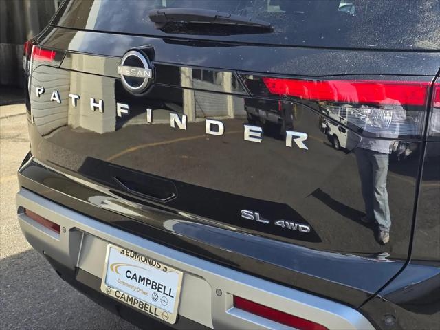 2022 Nissan Pathfinder SL 4WD