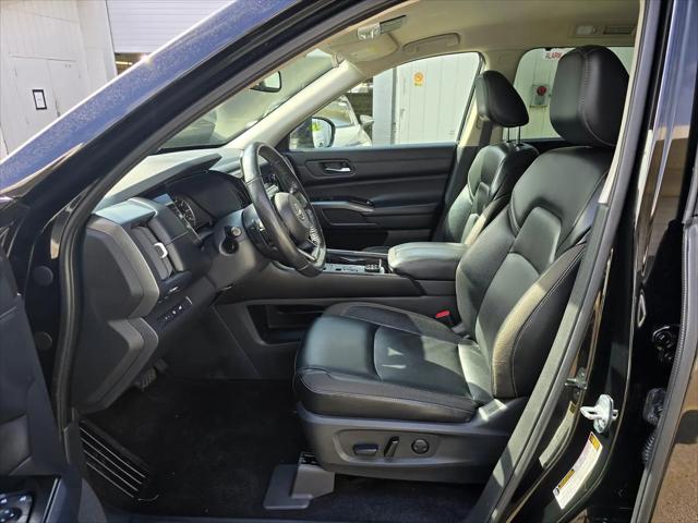 2022 Nissan Pathfinder SL 4WD