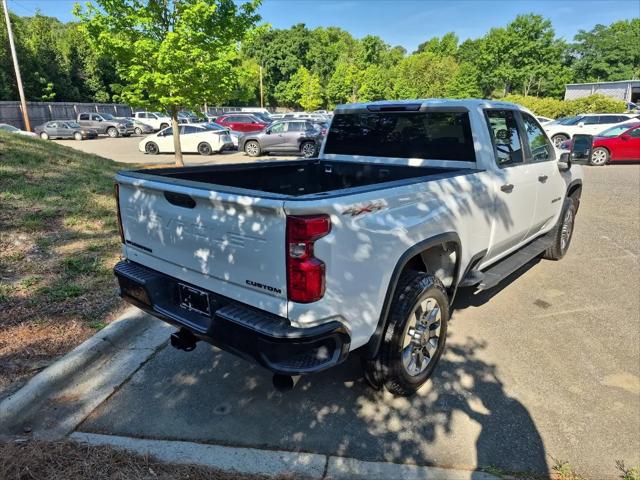 2023 Chevrolet Silverado 2500HD 4WD Crew Cab Standard Bed Custom