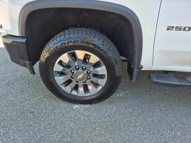 2023 Chevrolet Silverado 2500HD 4WD Crew Cab Standard Bed Custom
