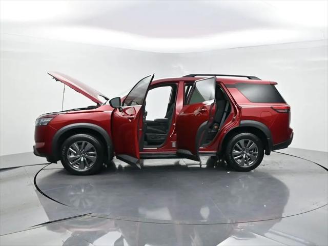 2024 Nissan Pathfinder SV FWD