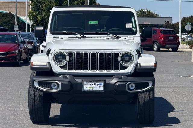 2026 Jeep Wrangler 4-Door Sahara 4x4