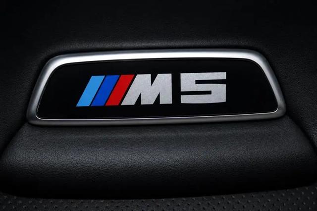 2018 BMW M5 Standard