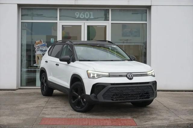 2026 Volkswagen Taos SE Black