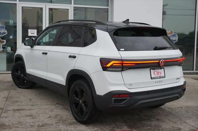 2026 Volkswagen Taos SE Black
