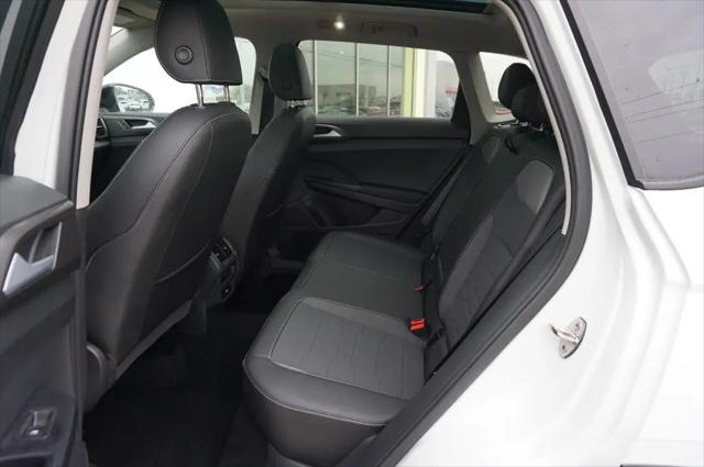 2026 Volkswagen Taos SE Black